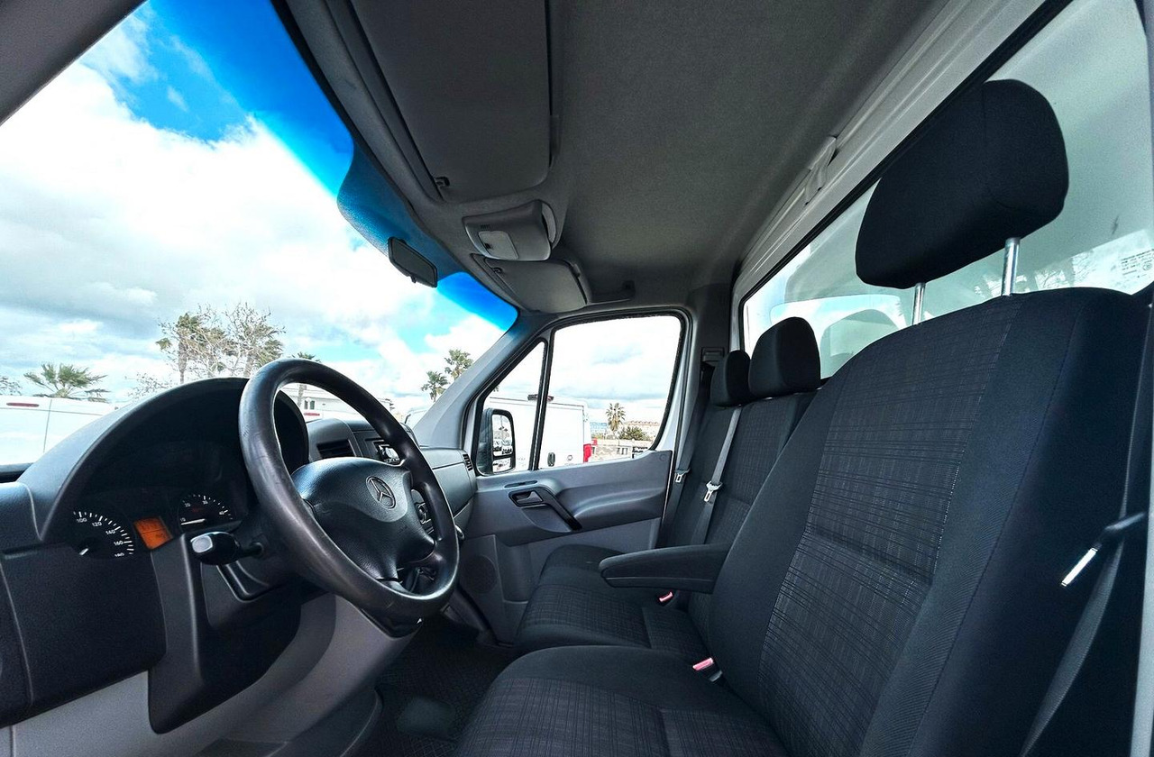 Box van Mercedes Benz Sprinter 416 T 37.35 Furgonatura: picture 7