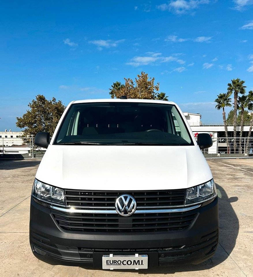 Volkswagen Transporter 2.0 TDi 150 cv - Panel van: picture 2 Volkswagen Transporter 2.0 TDi 150 cv - Panel van: picture 2