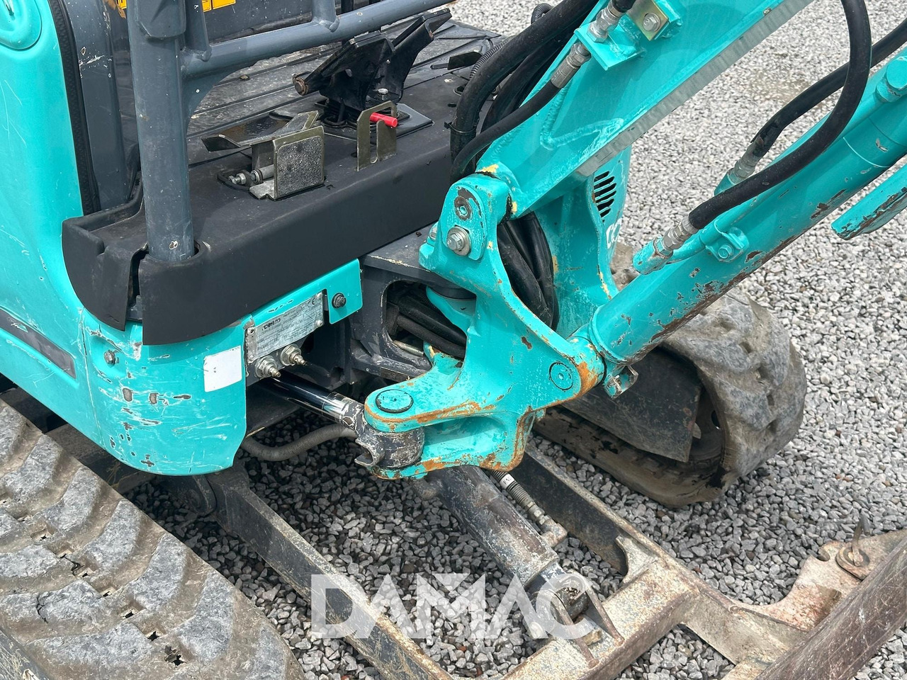 Mini excavator KOBELCO SK17SR-3E: picture 16