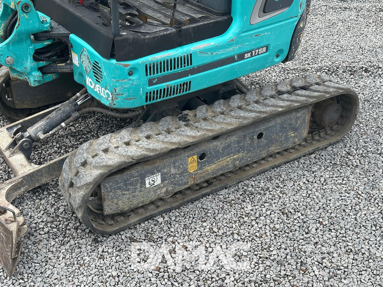 Mini excavator KOBELCO SK17SR-3E: picture 15