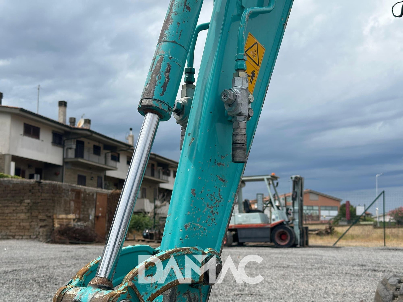 Mini excavator KOBELCO SK17SR-3E: picture 20