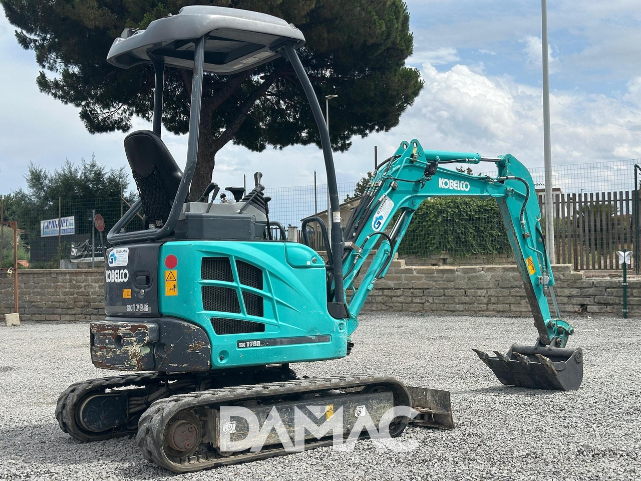 KOBELCO SK17SR-3E - Mini excavator: picture 2 KOBELCO SK17SR-3E - Mini excavator: picture 2