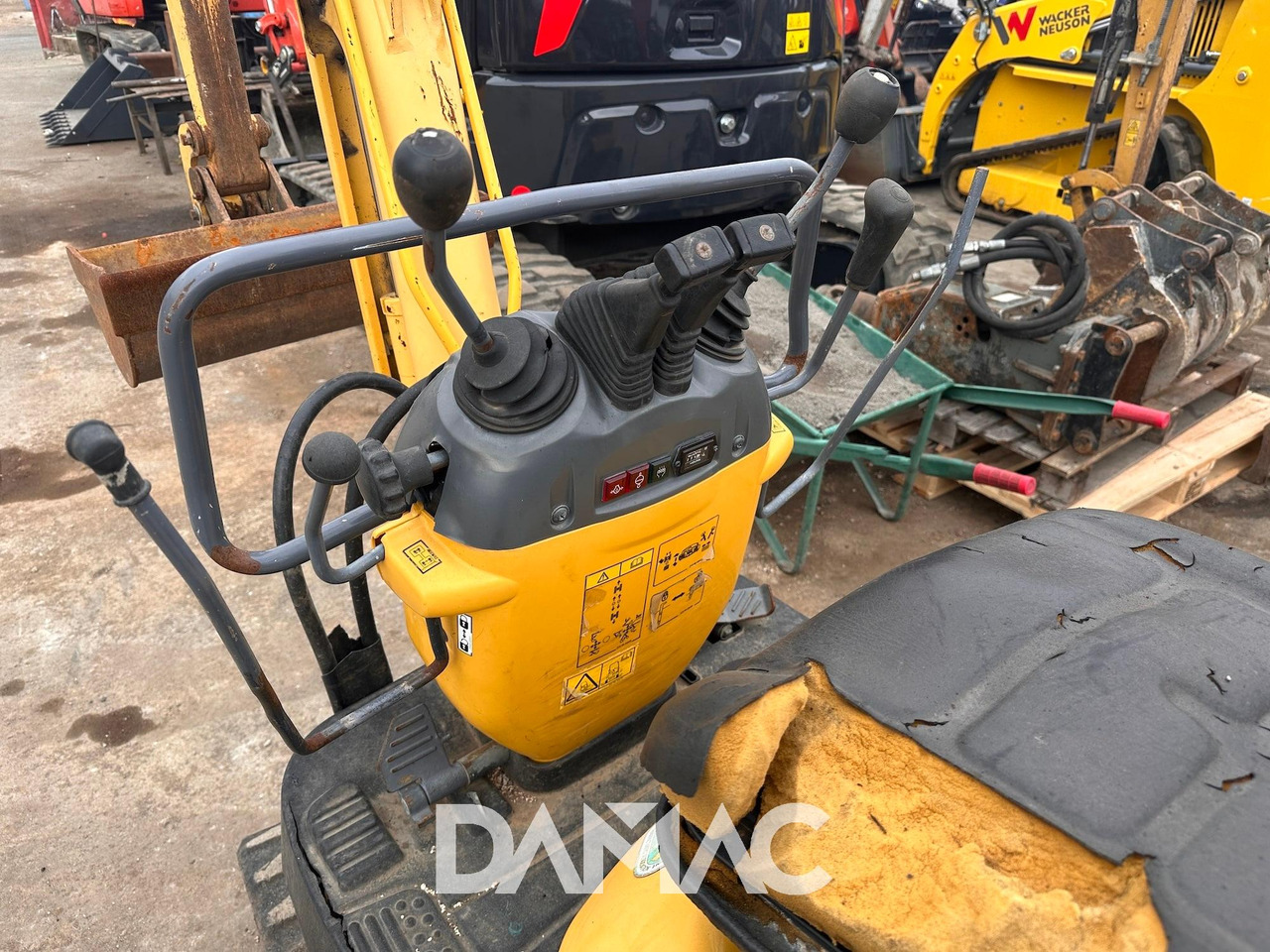 Mini excavator KOMATSU PC09: picture 9 Mini excavator KOMATSU PC09: picture 9