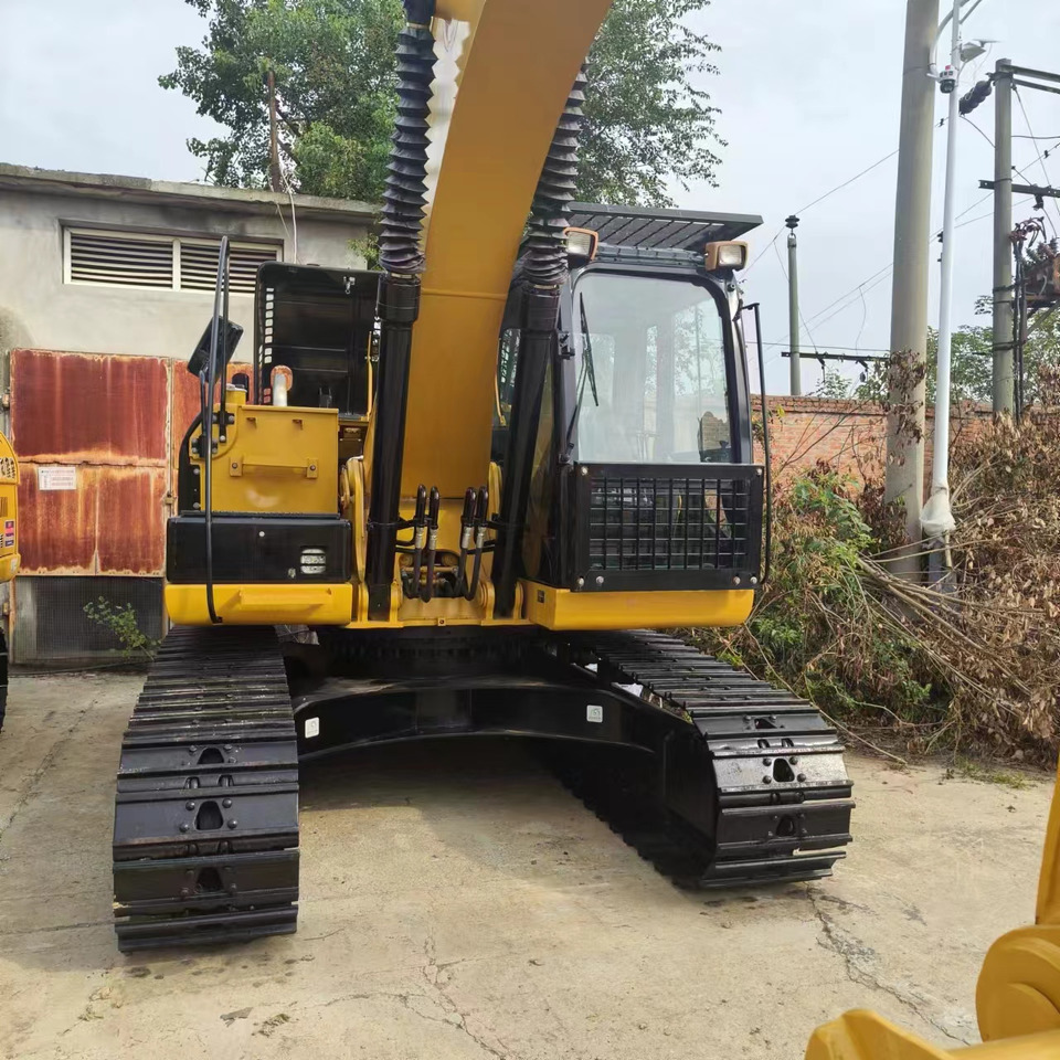 Crawler excavator CATERPILLAR 320D2L: picture 8 Crawler excavator CATERPILLAR 320D2L: picture 8