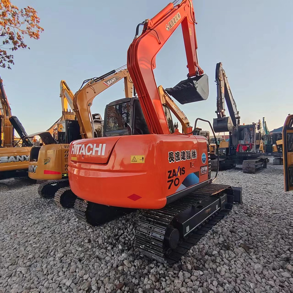 HITACHI ZX70 - Crawler excavator: picture 2 HITACHI ZX70 - Crawler excavator: picture 2