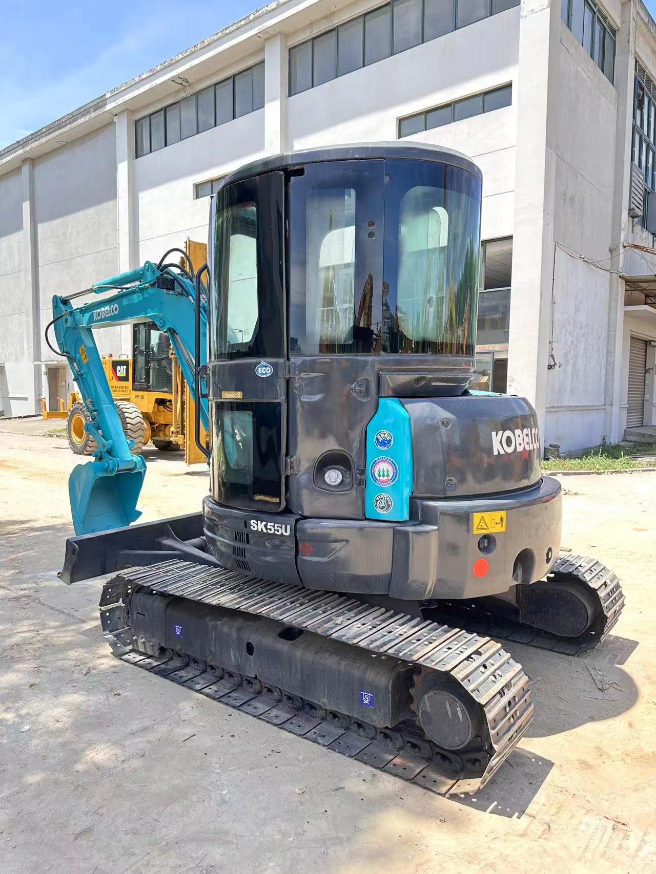 KOBELCO SK55 - Mini excavator: picture 2 KOBELCO SK55 - Mini excavator: picture 2