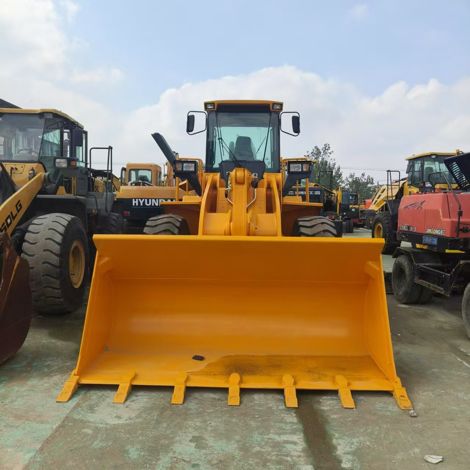 LIUGONG CLG856 - Wheel loader: picture 5 LIUGONG CLG856 - Wheel loader: picture 5