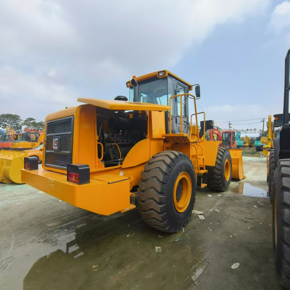 LIUGONG CLG856 - Wheel loader: picture 3 LIUGONG CLG856 - Wheel loader: picture 3
