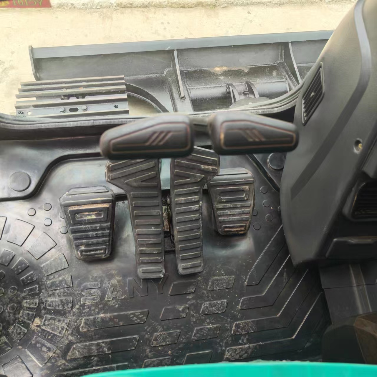 Crawler excavator SANY SY75C: picture 8