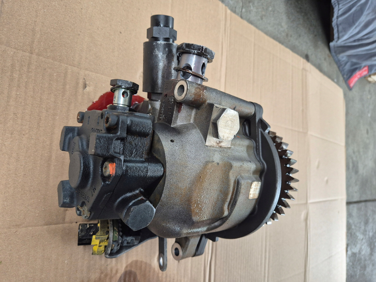 BOSCH POMPA WSPOMAGANIA VOLVO FH 5 RENAULT GAMA EVO 23645473 - Steering pump for Truck: picture 5 BOSCH POMPA WSPOMAGANIA VOLVO FH 5 RENAULT GAMA EVO 23645473 - Steering pump for Truck: picture 5