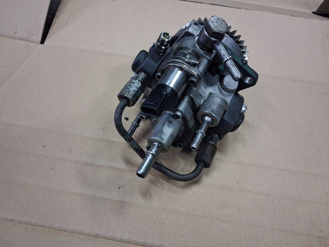 DENSO POMPA PALIWA PALIWOWA DENSO RENAULT GAMA D DTI 5 DTI 8 VOLVO FL D8K D5K - Fuel pump for Truck: picture 2 DENSO POMPA PALIWA PALIWOWA DENSO RENAULT GAMA D DTI 5 DTI 8 VOLVO FL D8K D5K - Fuel pump for Truck: picture 2