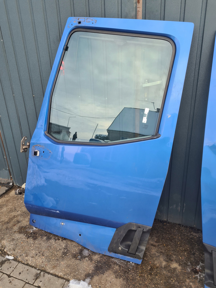RENAULT DRZWI KOMPLETNE LEWE RENAULT GAMA T RANGE HIGH WYSOKA KABINA - Door and parts for Truck: picture 2 RENAULT DRZWI KOMPLETNE LEWE RENAULT GAMA T RANGE HIGH WYSOKA KABINA - Door and parts for Truck: picture 2