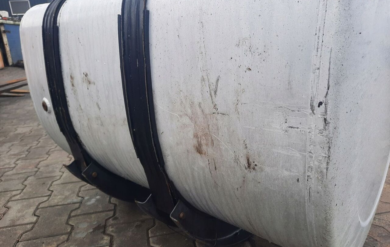 Renault ZBIORNIK PALIWA RENAULT GAMA RANGE T 100/70/70 20503505 - Fuel tank for Truck: picture 2 Renault ZBIORNIK PALIWA RENAULT GAMA RANGE T 100/70/70 20503505 - Fuel tank for Truck: picture 2