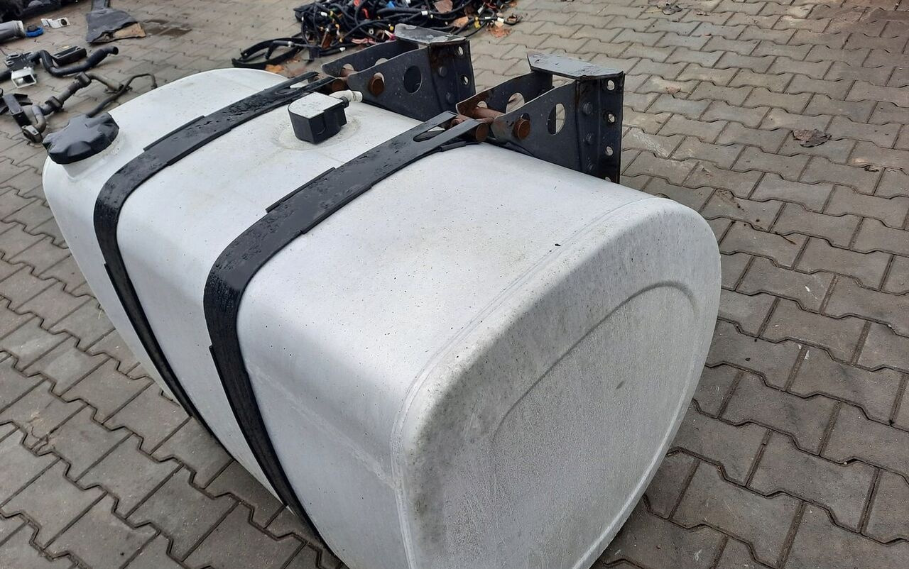 Renault ZBIORNIK PALIWA RENAULT GAMA RANGE T 100/70/70 21516447 - Fuel tank for Truck: picture 3 Renault ZBIORNIK PALIWA RENAULT GAMA RANGE T 100/70/70 21516447 - Fuel tank for Truck: picture 3