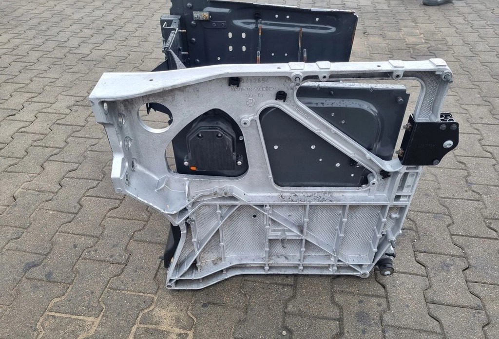 SKRZYNKA AKUMULATORÓW PODWÓJNA NA 4 AKUMULATORY VOLVO FH 4 FM 4 FMX 4 - Battery: picture 2 SKRZYNKA AKUMULATORÓW PODWÓJNA NA 4 AKUMULATORY VOLVO FH 4 FM 4 FMX 4 - Battery: picture 2