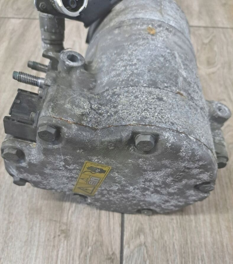 Sanden SPRĘŻARKA KOMPRESOR KLIMATYZACJI VOLVO FH 4 FMX 84176798 - A/C compressor for Truck: picture 1 Sanden SPRĘŻARKA KOMPRESOR KLIMATYZACJI VOLVO FH 4 FMX 84176798 - A/C compressor for Truck: picture 1