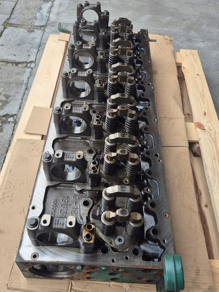 VOLVO GŁOWICA SILNIKA D13K TURBOCOMPOUND RENAULT GAMA EVO VOLVO FH 5 FH4 23436289 - Cylinder head for Truck: picture 3 VOLVO GŁOWICA SILNIKA D13K TURBOCOMPOUND RENAULT GAMA EVO VOLVO FH 5 FH4 23436289 - Cylinder head for Truck: picture 3