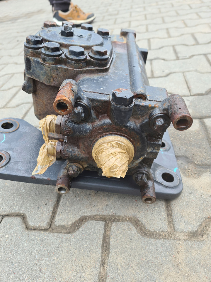 VOLVO KOLUMNA PRZEKŁADNIA KIEROWNICZA VOLVO FH 4 FM 4 FH 5 FM 5 - Steering gear for Truck: picture 3 VOLVO KOLUMNA PRZEKŁADNIA KIEROWNICZA VOLVO FH 4 FM 4 FH 5 FM 5 - Steering gear for Truck: picture 3