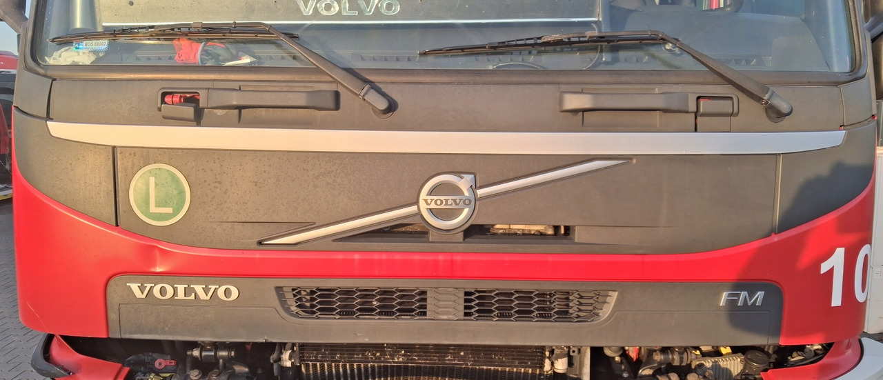 VOLVO MASKA KOMPLETNA GÓRNA ATRAPA KABINY VOLVO FM 4 FMX EURO 6 - Hood for Truck: picture 1 VOLVO MASKA KOMPLETNA GÓRNA ATRAPA KABINY VOLVO FM 4 FMX EURO 6 - Hood for Truck: picture 1