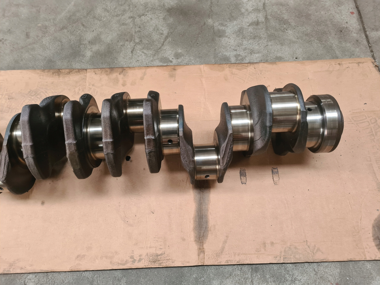 VOLVO WAŁ KORBOWY RENAULT GAMA T RANGE DTI 11 VOLVO FM 4 D11K EURO 6 - Crankshaft for Truck: picture 3 VOLVO WAŁ KORBOWY RENAULT GAMA T RANGE DTI 11 VOLVO FM 4 D11K EURO 6 - Crankshaft for Truck: picture 3
