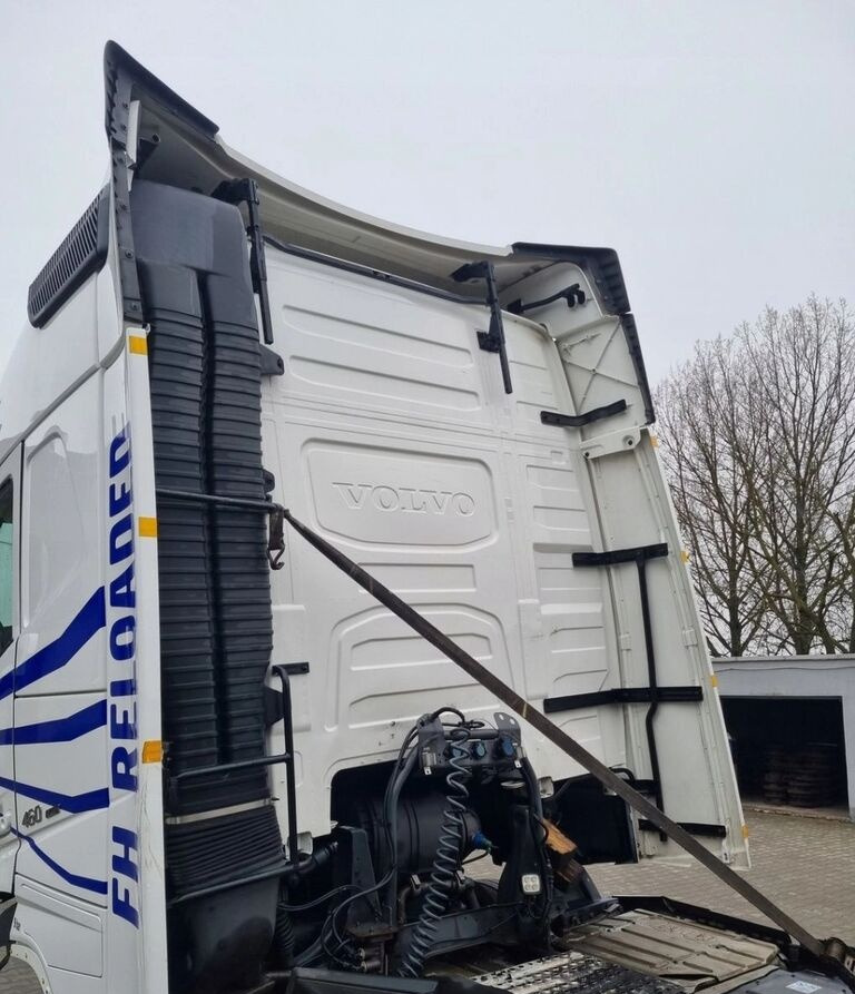 Volvo-ABG VOLVO FH 4 EURO 6 GLOBETROTTER 2018 ROK Volvo VOLVO FH 4 EURO 6 GLOBETROTTER 2018 ROK - Cab for Truck: picture 2 Volvo-ABG VOLVO FH 4 EURO 6 GLOBETROTTER 2018 ROK Volvo VOLVO FH 4 EURO 6 GLOBETROTTER 2018 ROK - Cab for Truck: picture 2