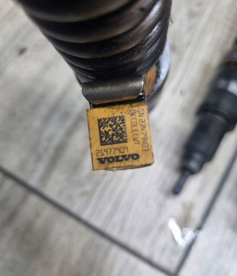 Volvo POMPO E FH 4 FM 4 D13K RENAULT GAMA T C K DTI 13 EURO 6 21977909 Volvo VOLVO FH 4 FM 4 D13K RENAULT GAMA T C K DTI 13 EURO 6 - Injector for Truck: picture 2 Volvo POMPO E FH 4 FM 4 D13K RENAULT GAMA T C K DTI 13 EURO 6 21977909 Volvo VOLVO FH 4 FM 4 D13K RENAULT GAMA T C K DTI 13 EURO 6 - Injector for Truck: picture 2