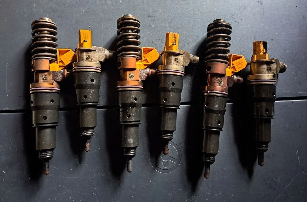 Volvo POMPOWTRYSKI COMMON RAIL FM 4 D11K RENAULT GAMA T DTI 11 Delphi RAIL VOLVO FM 4 D11K RENAULT GAMA T DTI 11 - Injector for Truck: picture 1 Volvo POMPOWTRYSKI COMMON RAIL FM 4 D11K RENAULT GAMA T DTI 11 Delphi RAIL VOLVO FM 4 D11K RENAULT GAMA T DTI 11 - Injector for Truck: picture 1