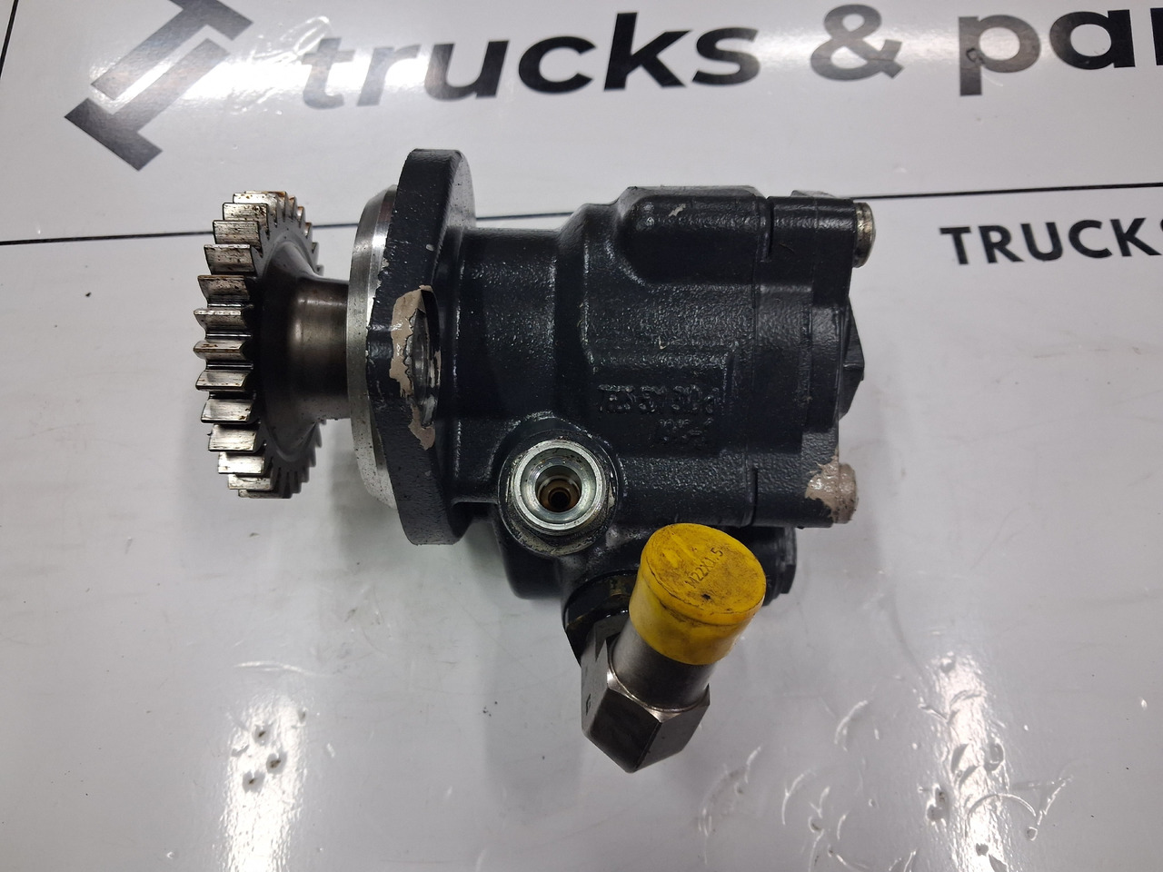 ZF POMPA WSPOMAGANIA RENAULT GAMA D DTI 8 VOLVO FL FE D8K - Steering pump for Truck: picture 2 ZF POMPA WSPOMAGANIA RENAULT GAMA D DTI 8 VOLVO FL FE D8K - Steering pump for Truck: picture 2