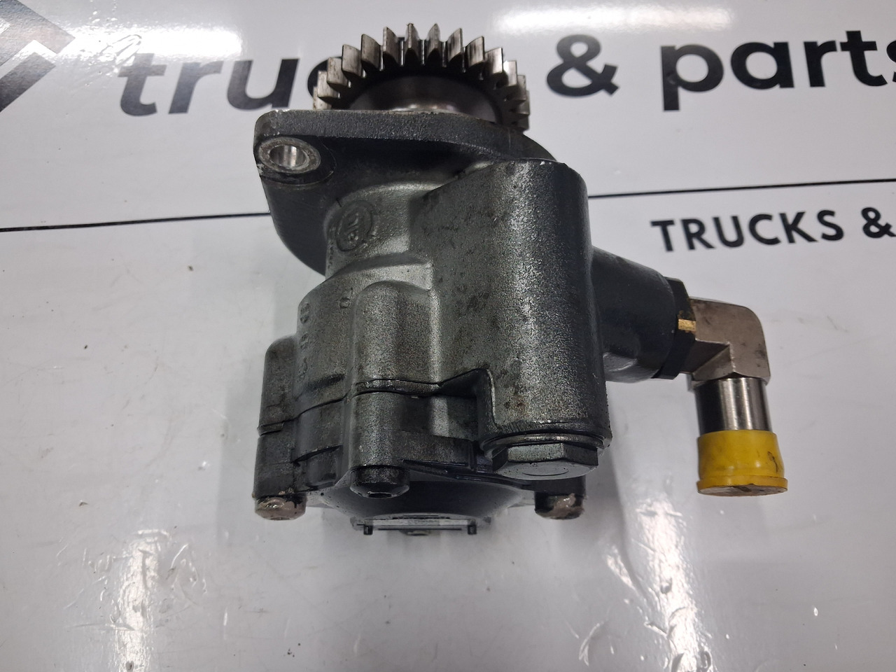 ZF POMPA WSPOMAGANIA RENAULT GAMA D DTI 8 VOLVO FL FE D8K - Steering pump for Truck: picture 3 ZF POMPA WSPOMAGANIA RENAULT GAMA D DTI 8 VOLVO FL FE D8K - Steering pump for Truck: picture 3
