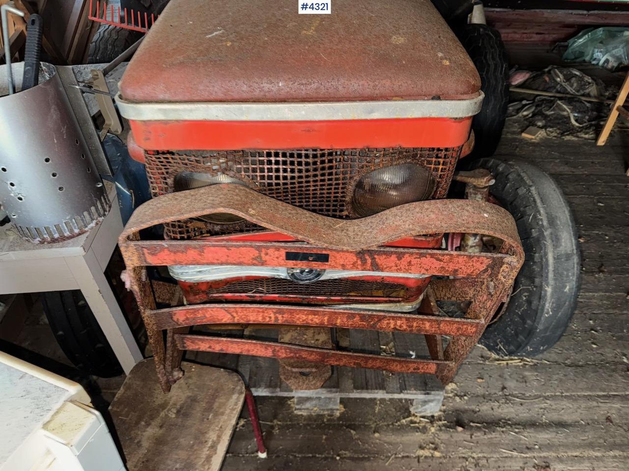Farm tractor 1971 Zetor 4511: picture 8