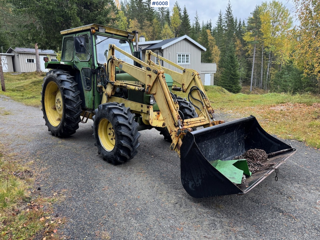 1977 John Deere 2030 w/ front loader, bucket and chains. - Farm tractor: picture 4 1977 John Deere 2030 w/ front loader, bucket and chains. - Farm tractor: picture 4