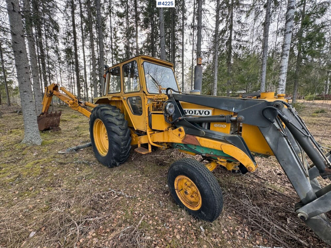1978 Volvo 650 Traktorgraver m/ 4 skuffer - Farm tractor: picture 1 1978 Volvo 650 Traktorgraver m/ 4 skuffer - Farm tractor: picture 1