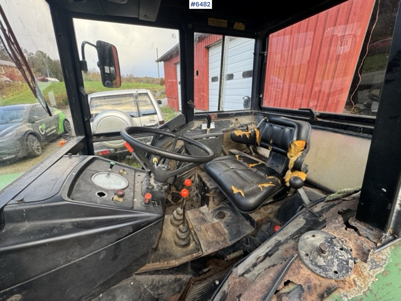 Farm tractor 1983 John Deere 1140. WATCH THE VIDEO!: picture 18