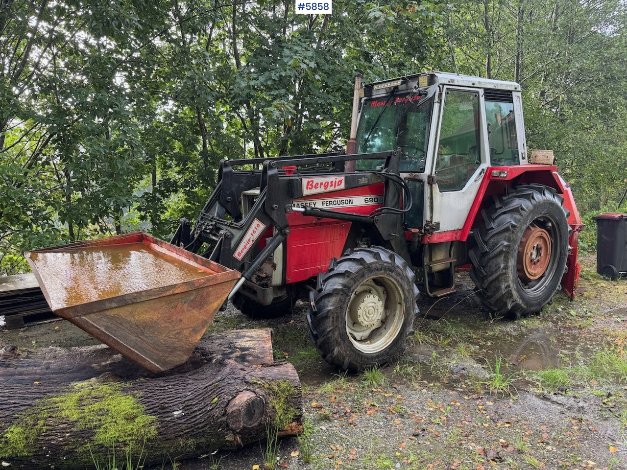1983 Massey Ferguson 690 with front loader - Farm tractor: picture 1 1983 Massey Ferguson 690 with front loader - Farm tractor: picture 1