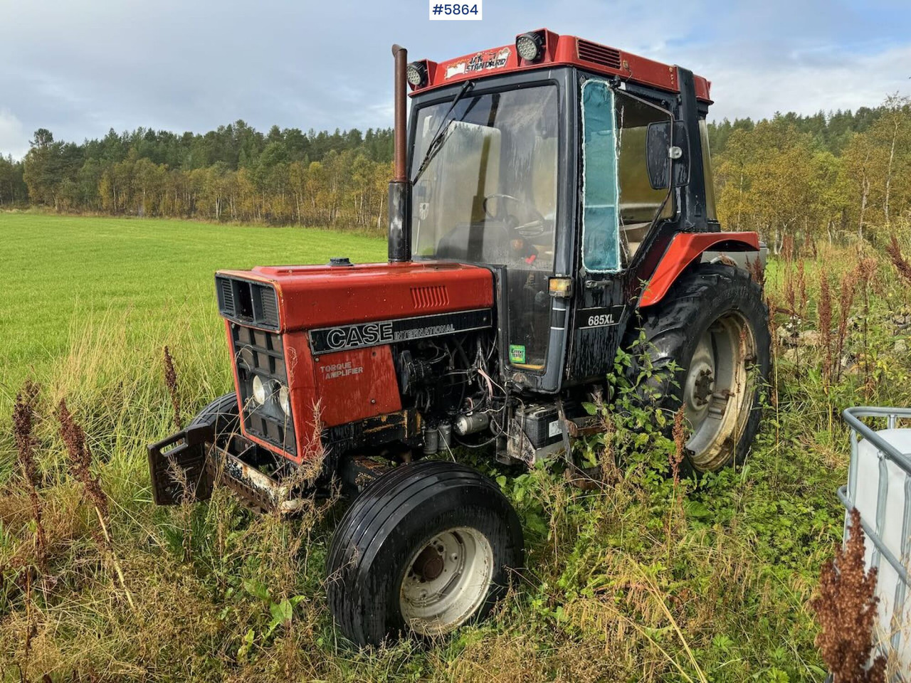 1985 Case 685 XL. Repair object. - Farm tractor: picture 2 1985 Case 685 XL. Repair object. - Farm tractor: picture 2