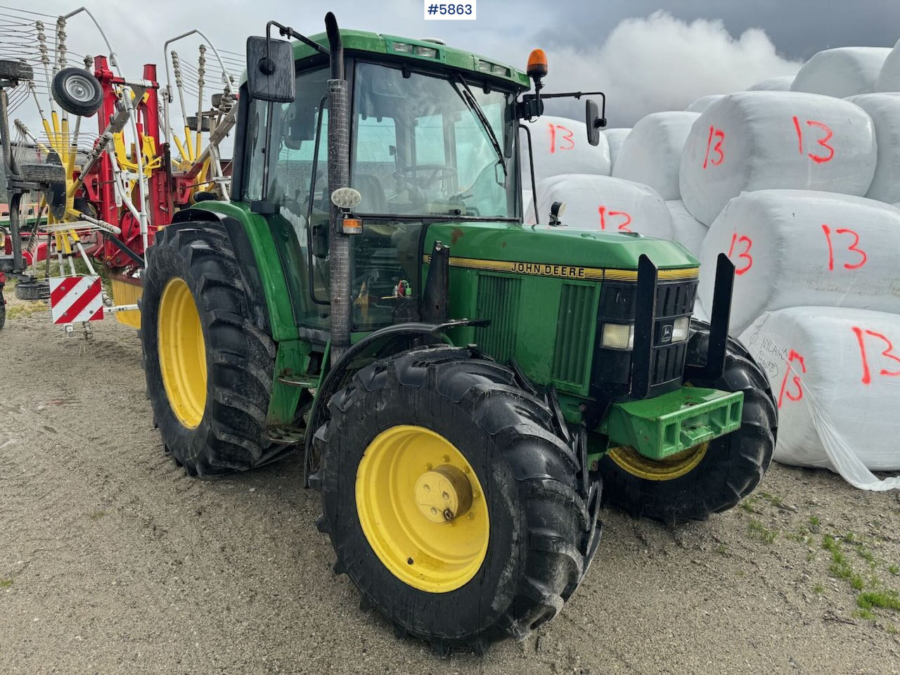 1996 John Deere 6400 4x4 w/ front loader. - Farm tractor: picture 2 1996 John Deere 6400 4x4 w/ front loader. - Farm tractor: picture 2