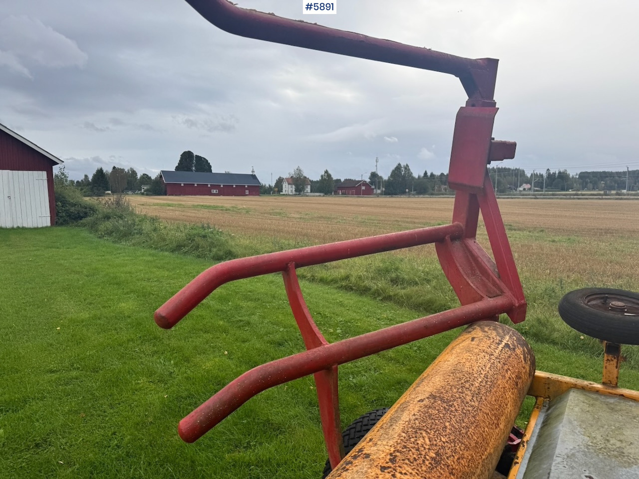 Leasing of 1997 Tellefsdal AW4000 round bale wrapper 1997 Tellefsdal AW4000 round bale wrapper: picture 14 Leasing of 1997 Tellefsdal AW4000 round bale wrapper 1997 Tellefsdal AW4000 round bale wrapper: picture 14