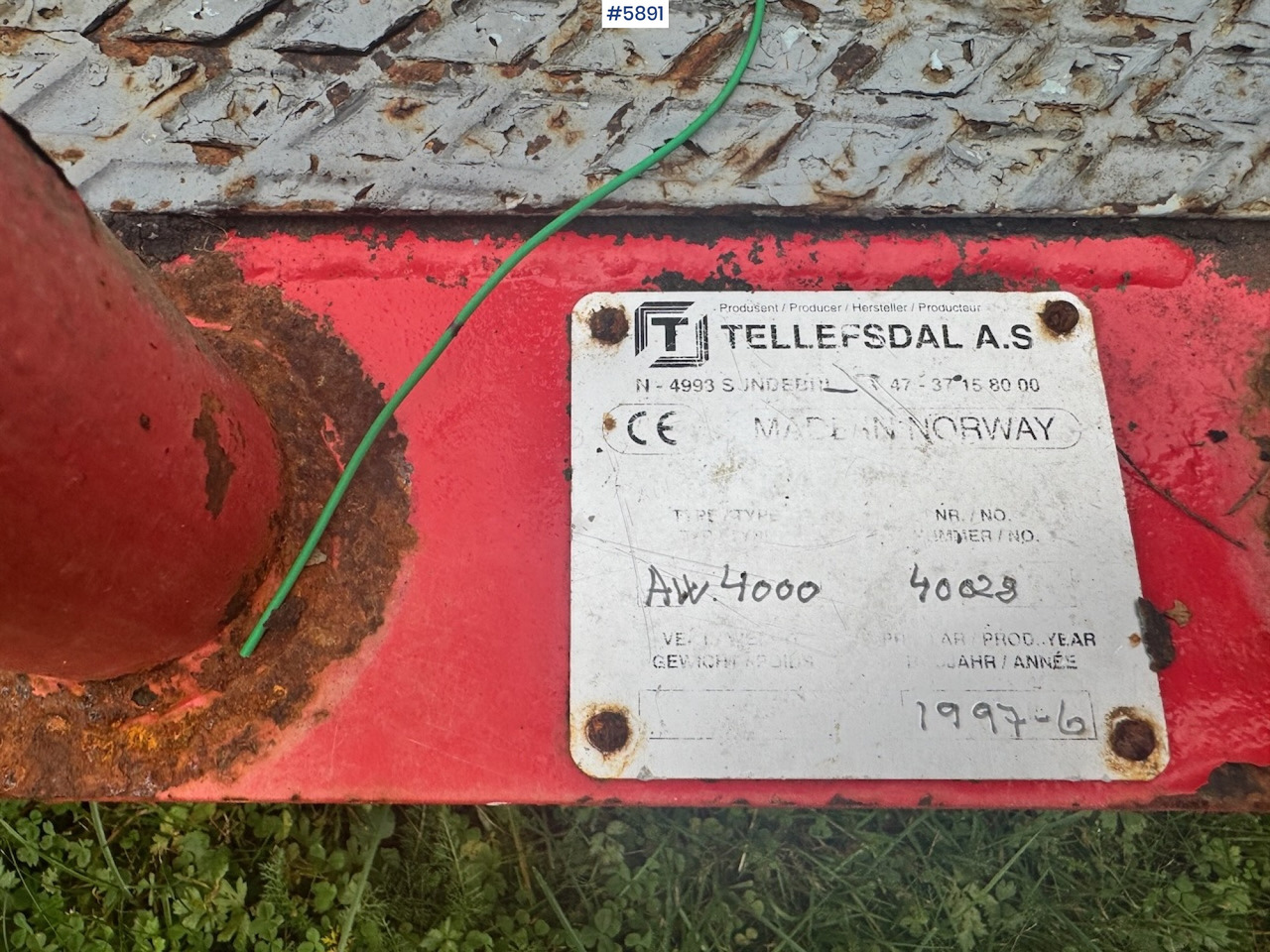 Leasing of 1997 Tellefsdal AW4000 round bale wrapper 1997 Tellefsdal AW4000 round bale wrapper: picture 16 Leasing of 1997 Tellefsdal AW4000 round bale wrapper 1997 Tellefsdal AW4000 round bale wrapper: picture 16