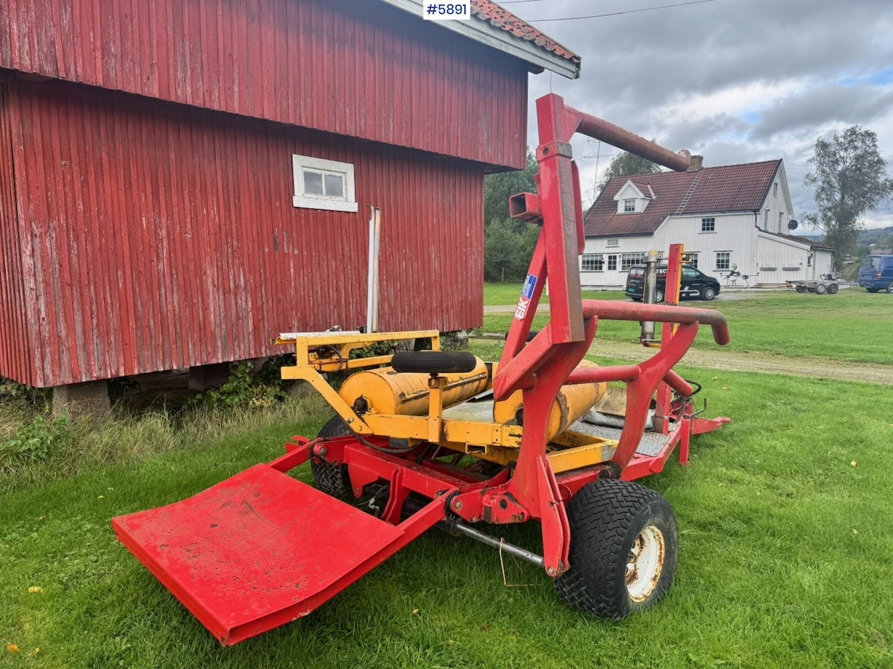 1997 Tellefsdal AW4000 round bale wrapper - Hay and forage equipment: picture 4 1997 Tellefsdal AW4000 round bale wrapper - Hay and forage equipment: picture 4