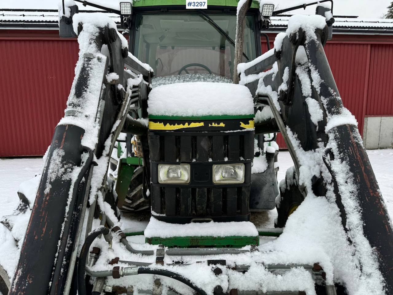 Farm tractor 1999 John Deere 6210 SE with Front Loader: picture 17