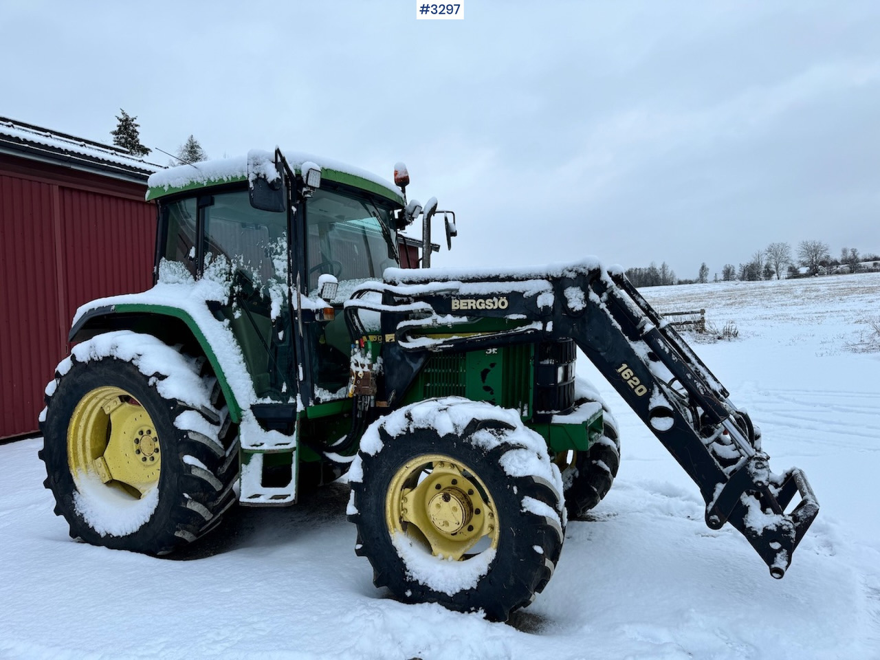 Farm tractor 1999 John Deere 6210 SE with Front Loader: picture 7