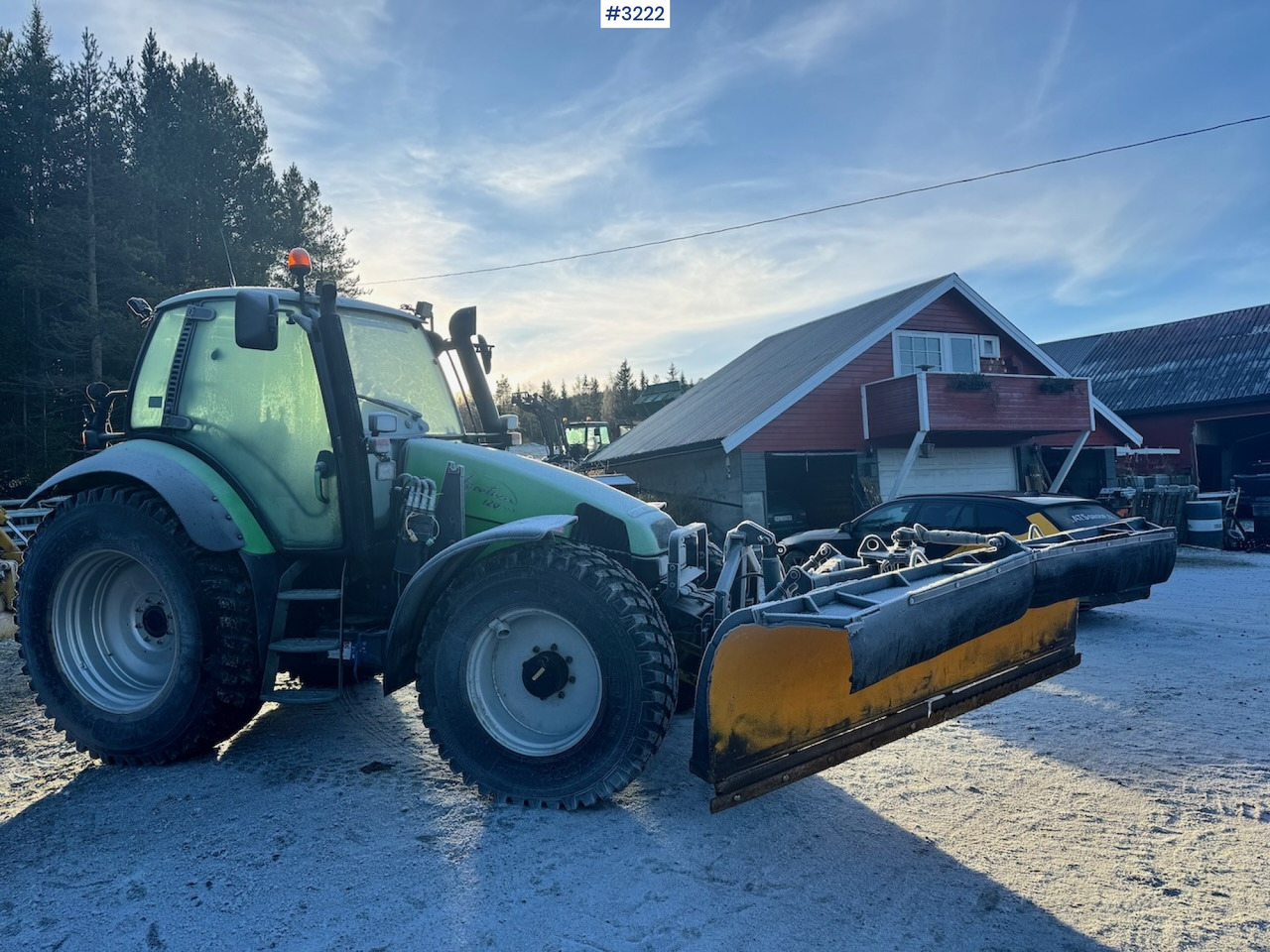 Farm tractor 2001 Deutz-Fahr Agrotron 120 4x4 tractor with front loader, 2 sets of tires, snowplow mount, and blade.: picture 1