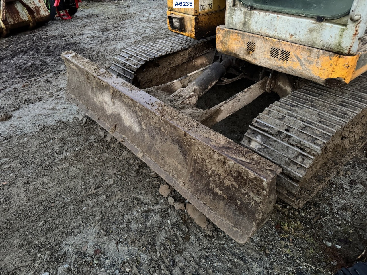 2004 Kato HD 308 US w/ 5 drawers, pincher, rake and spike hammer. - Excavator: picture 4 2004 Kato HD 308 US w/ 5 drawers, pincher, rake and spike hammer. - Excavator: picture 4