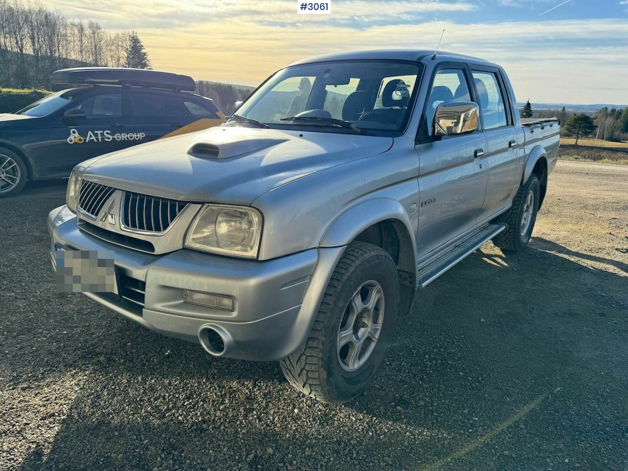 Pickup truck 2005 Mitsubishi L200 4x4 pickup: picture 1