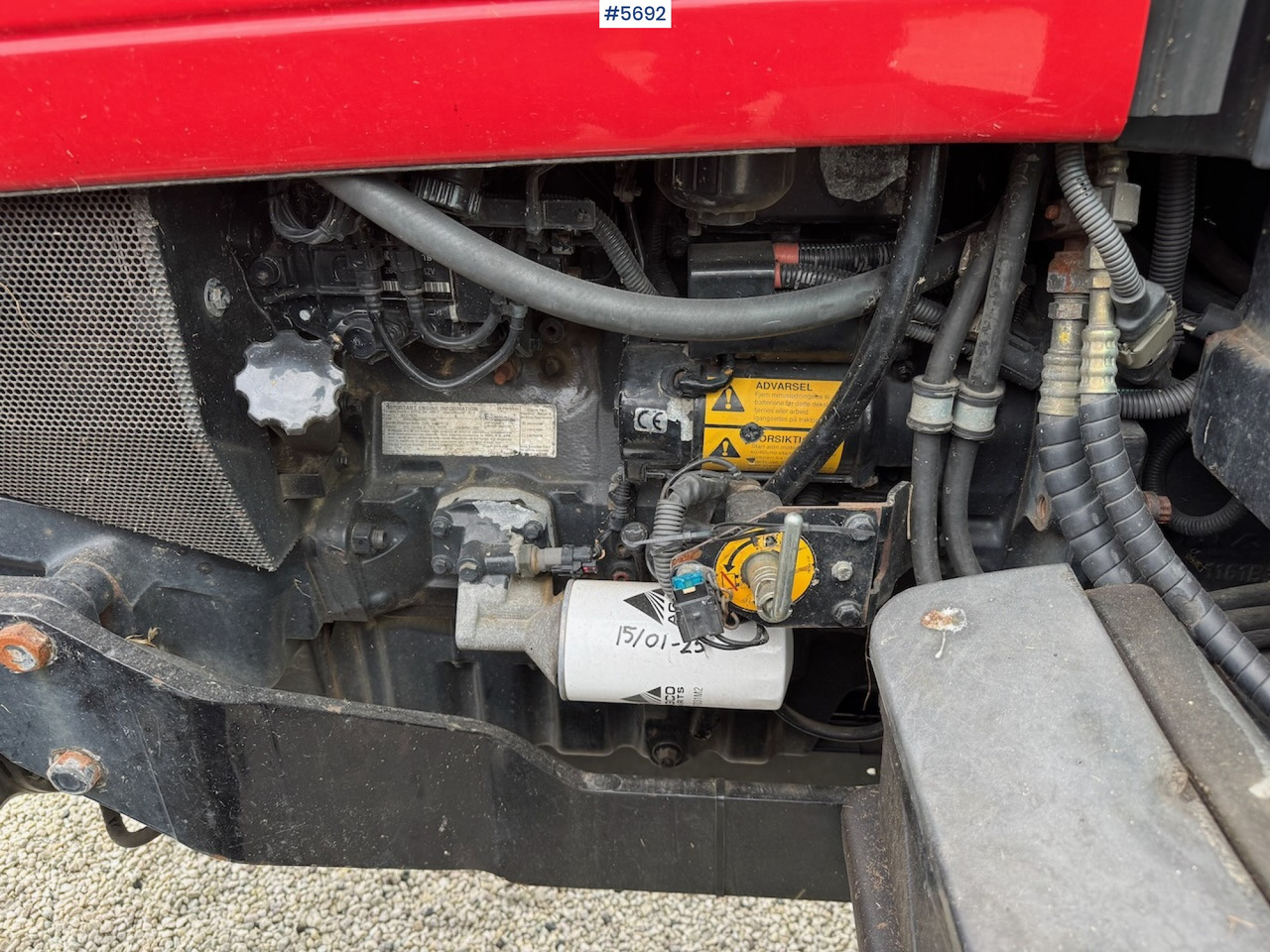 Farm tractor 2006 Massey Ferguson 6470 w/ front hydraulics.: picture 17
