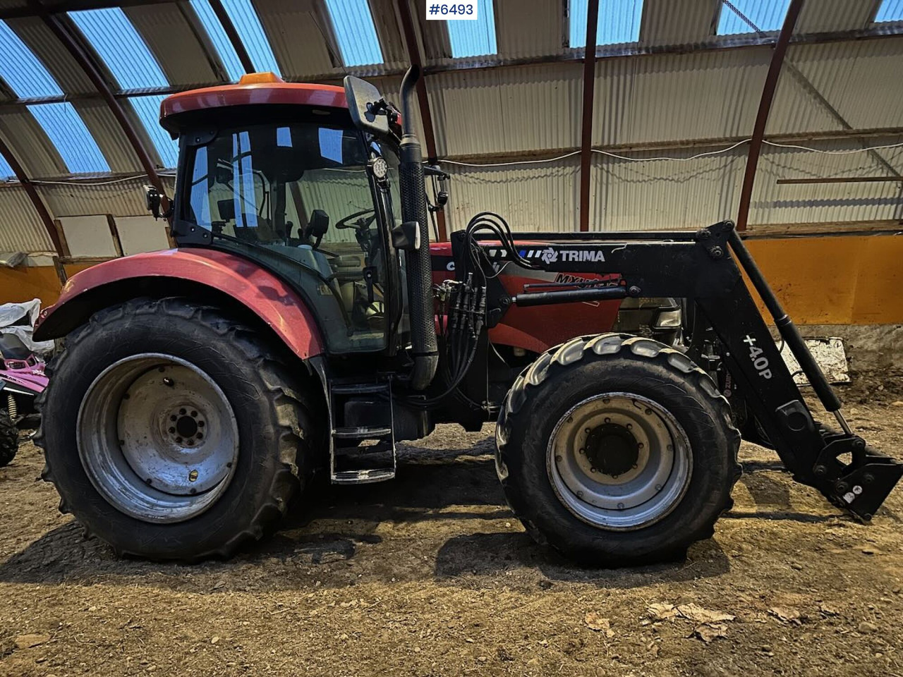 2007 CASE IH MXU 135 Pro 4x4 tractor w/ front loader. - Farm tractor: picture 1 2007 CASE IH MXU 135 Pro 4x4 tractor w/ front loader. - Farm tractor: picture 1