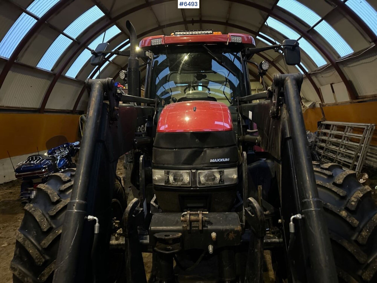 2007 CASE IH MXU 135 Pro 4x4 tractor w/ front loader. - Farm tractor: picture 4 2007 CASE IH MXU 135 Pro 4x4 tractor w/ front loader. - Farm tractor: picture 4