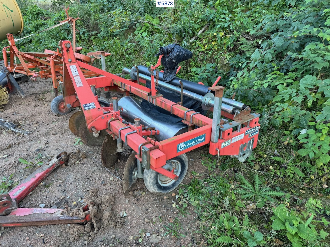 2012 Checchi and Magli PS 14 Plus Plastlayer - Soil tillage equipment: picture 2 2012 Checchi and Magli PS 14 Plus Plastlayer - Soil tillage equipment: picture 2