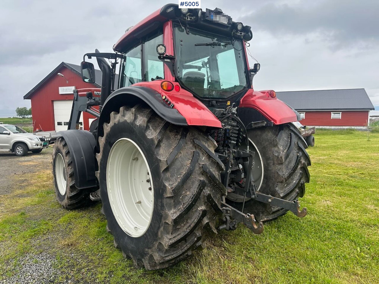 2012 Valtra T213 - Farm tractor: picture 5 2012 Valtra T213 - Farm tractor: picture 5