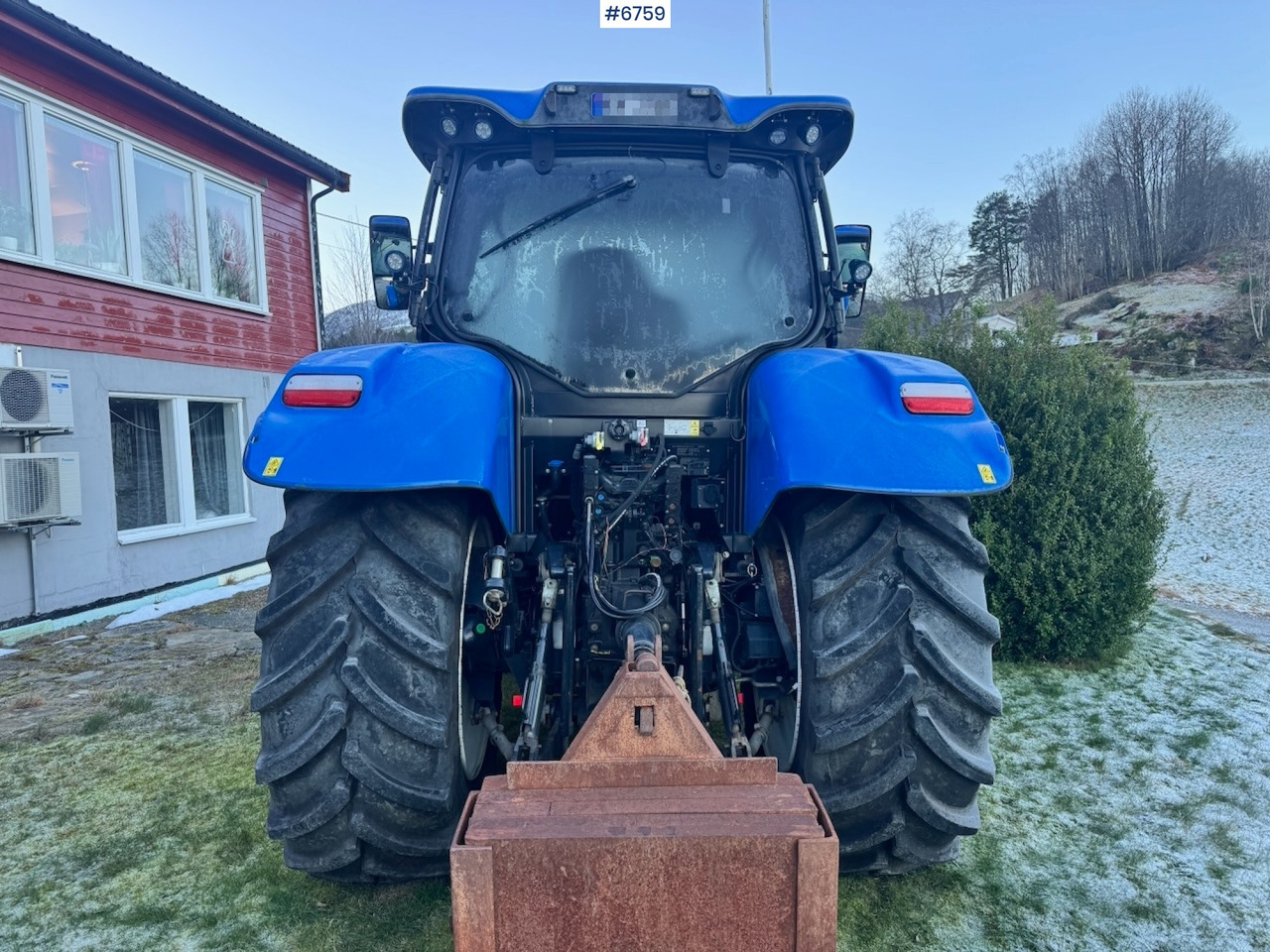 2021 New Holland T6.180 w/ Front loader, 2 sets of tires and Front hydraulics. 2100 hours. - Farm tractor: picture 5 2021 New Holland T6.180 w/ Front loader, 2 sets of tires and Front hydraulics. 2100 hours. - Farm tractor: picture 5